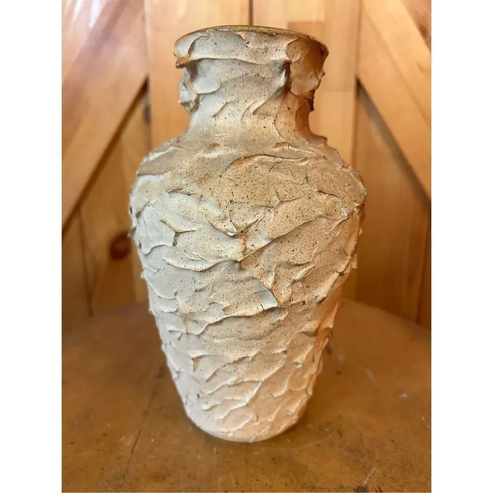 Vintage textured vase fade in/out contrast color (8238)￼